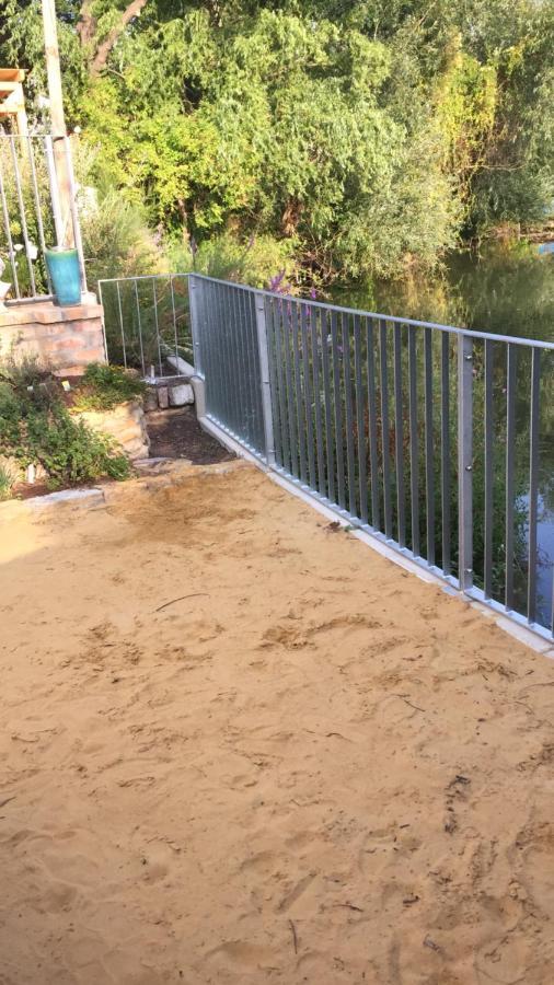 Familienfreundliche Ferienwohnung Am See Soemmerda Luaran gambar